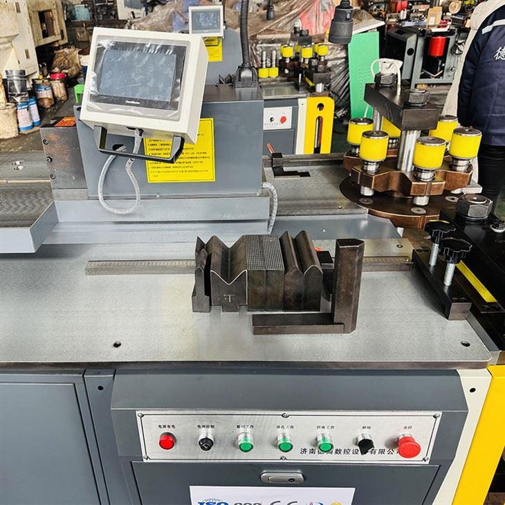 Busbar Bender
